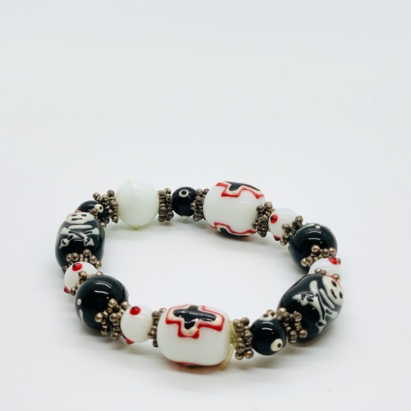 Peruvian Glass Bead Skull Cross Bracelet - Picture 2 of 3
